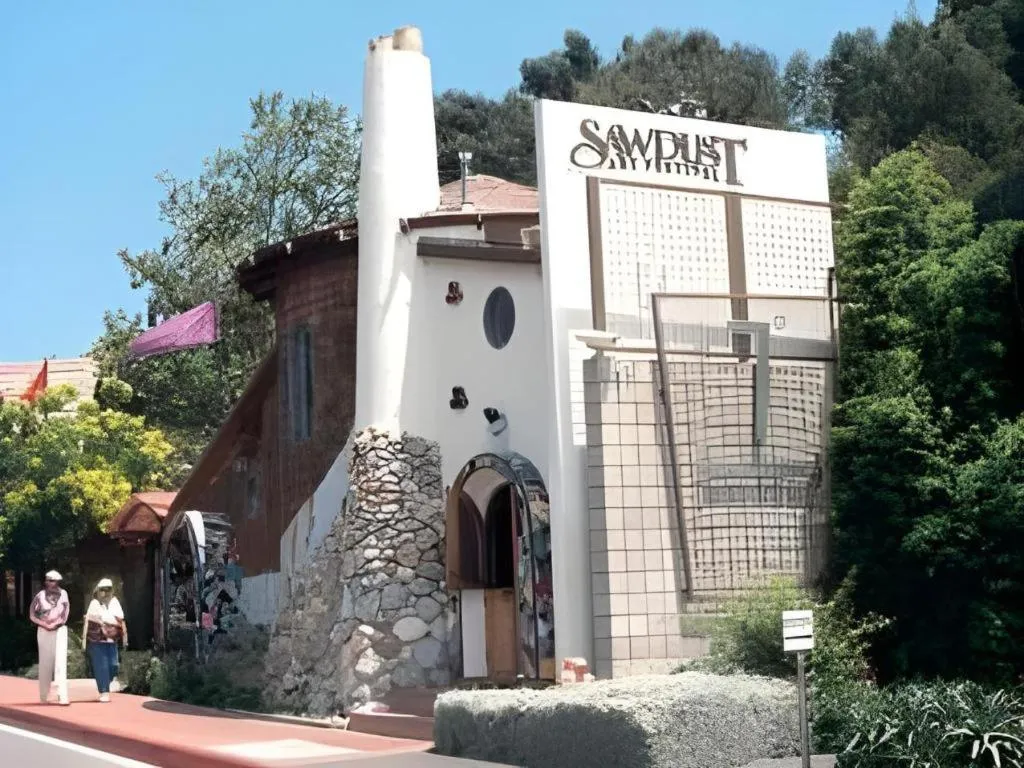 Laguna Brisas - A Beach Hotel