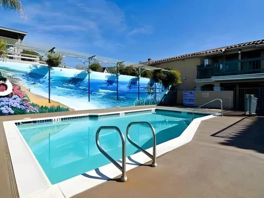 Laguna Brisas - A Beach Hotel