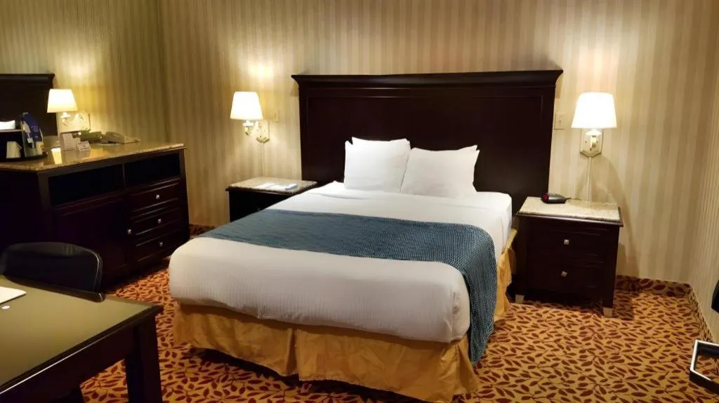 Bed in Laguna Brisas - A Beach Hotel