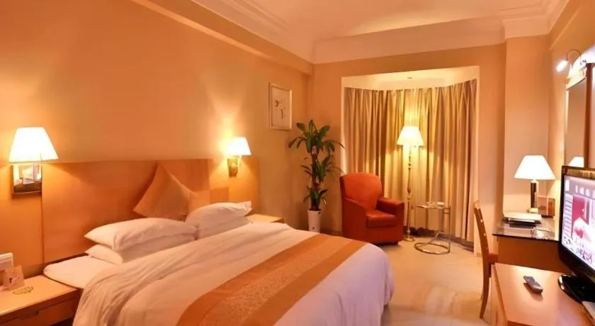 Bed in Greatwall Hotel - Zhengzhou