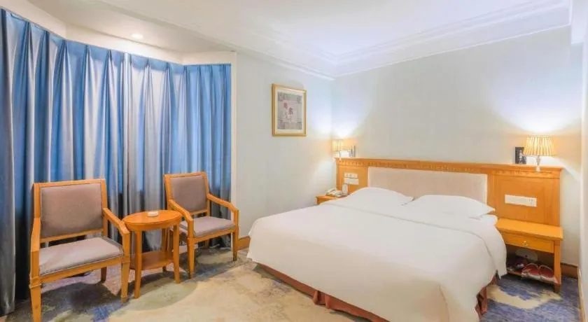 Bed in Greatwall Hotel - Zhengzhou