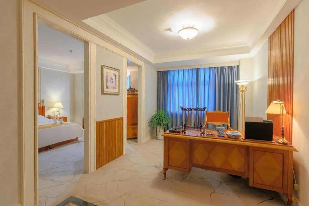 Bed in Greatwall Hotel - Zhengzhou