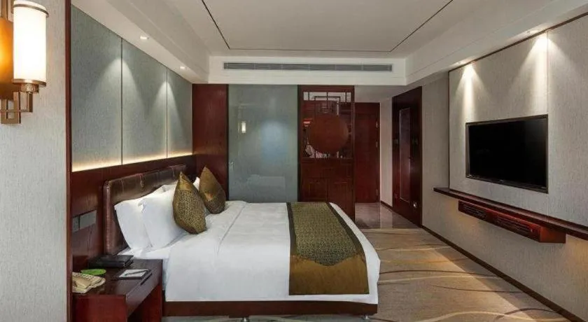 Bed in Xian Empress Hotel