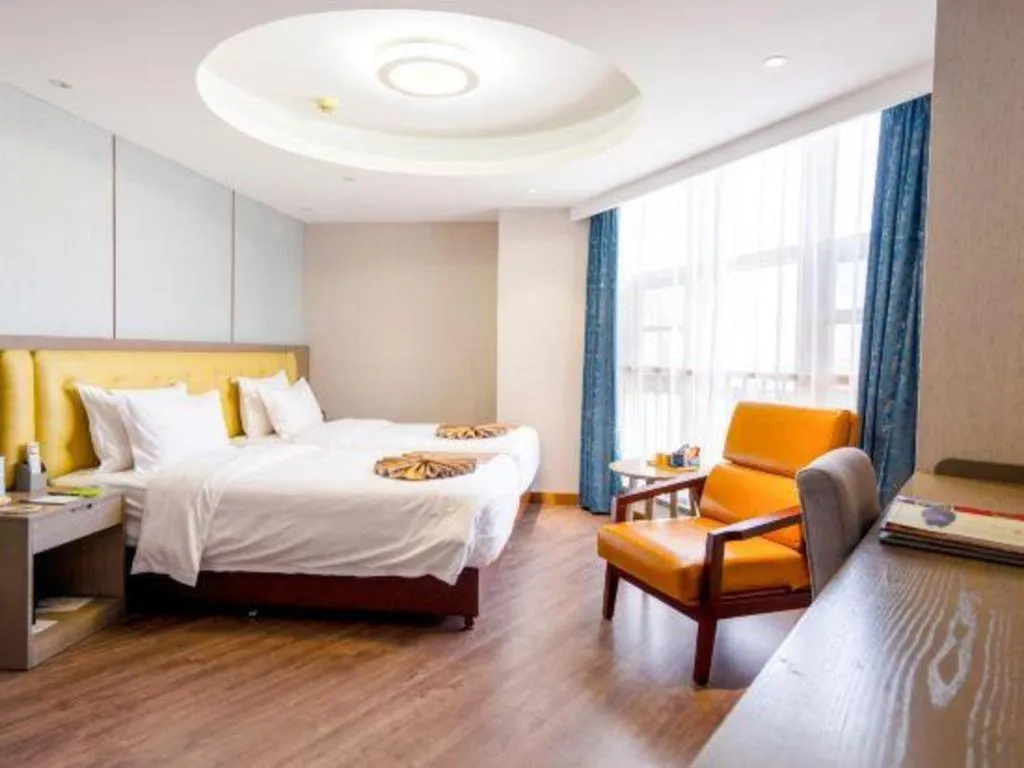 Bed in Xian Empress Hotel