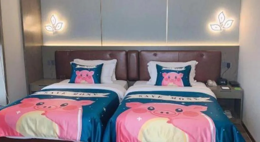 Bed in Xian Empress Hotel