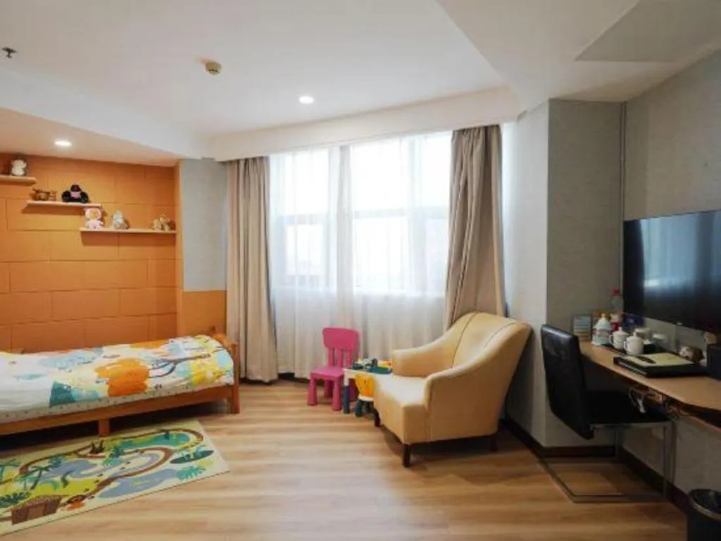 Bed in Xian Empress Hotel