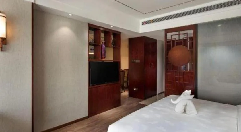 Bed in Xian Empress Hotel