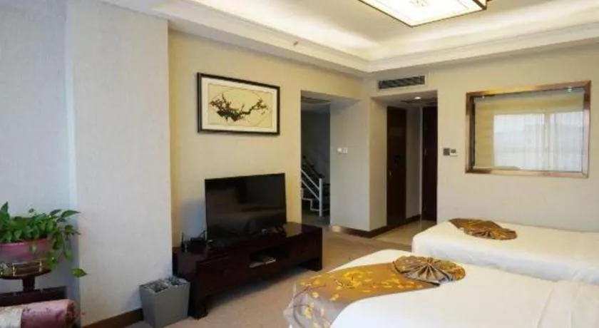 Bed in Xian Empress Hotel