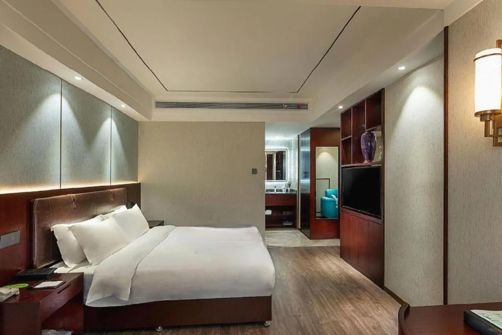 Bed in Xian Empress Hotel