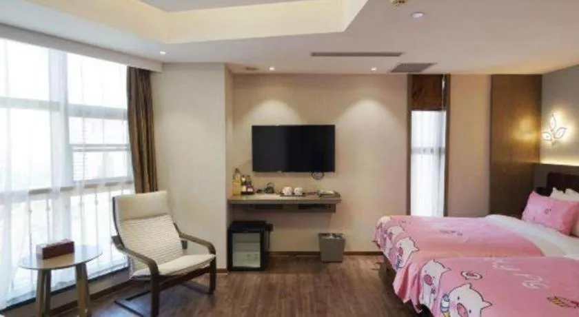 Bed in Xian Empress Hotel