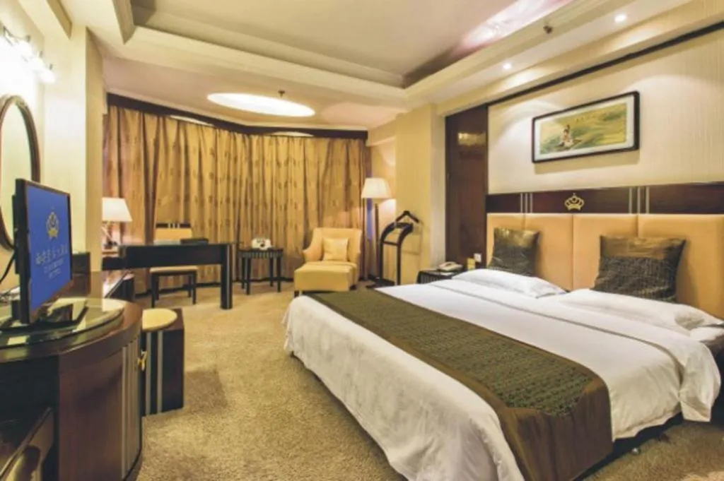 Bed in Xian Empress Hotel