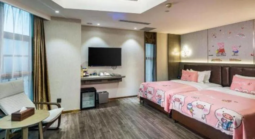 Bed in Xian Empress Hotel