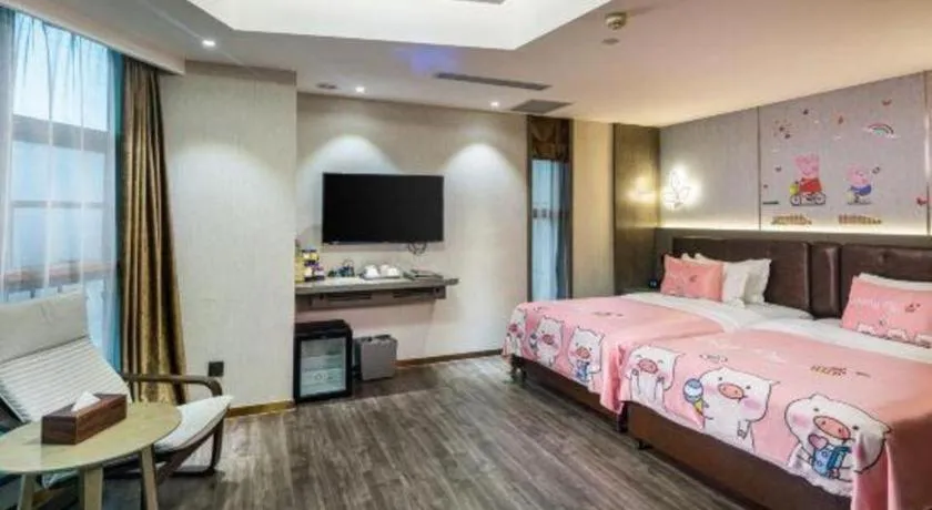 Bed in Xian Empress Hotel