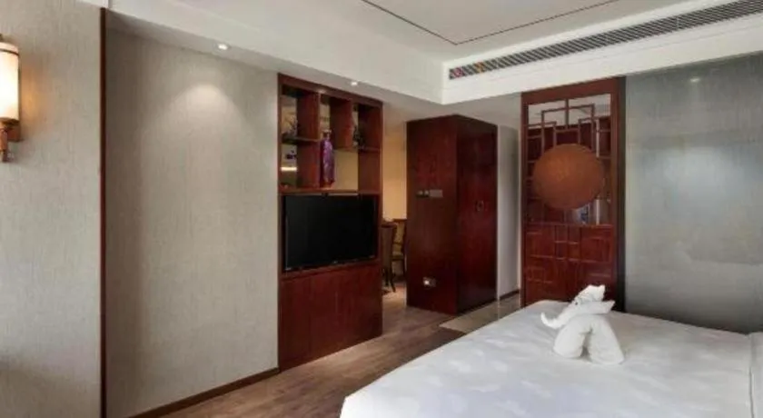 Bed in Xian Empress Hotel