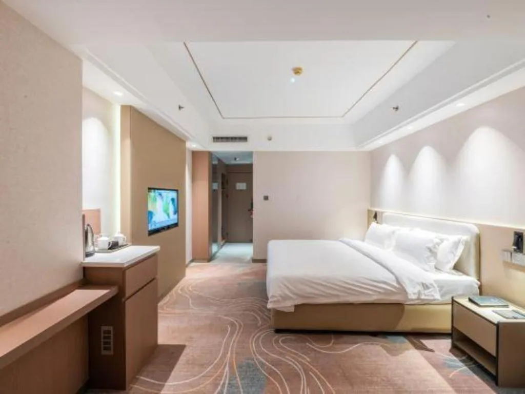 Bed in Xian Empress Hotel