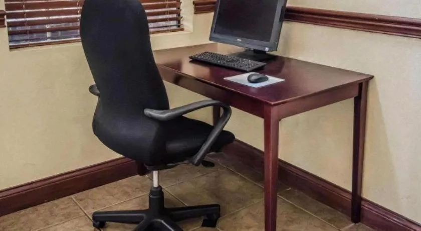 Quality Suites Jeffersonville - Louisville North