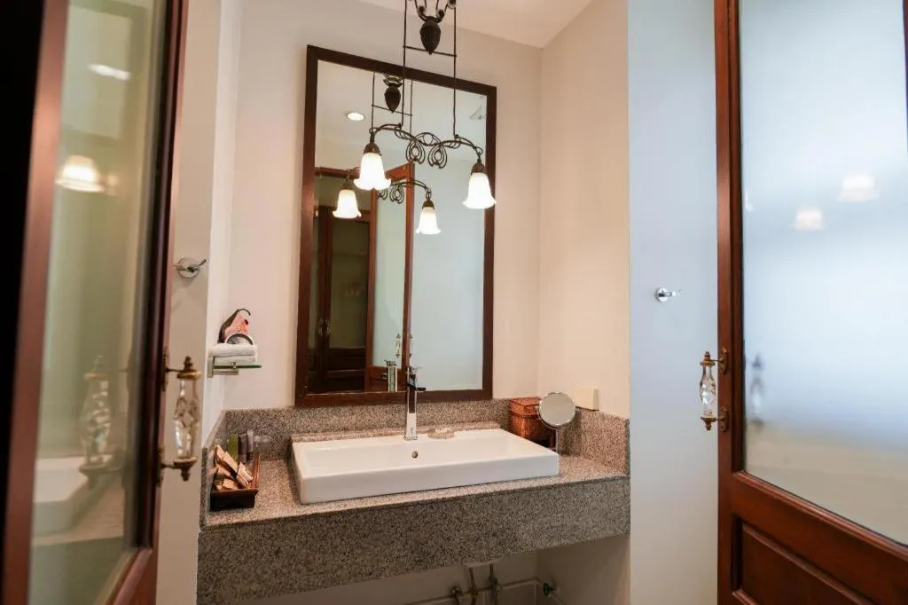 Baan Klang Wiang Hotel