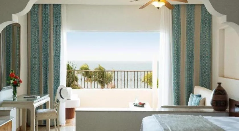 Bed in Excellence Riviera Cancun All Inclusive - Adults Only