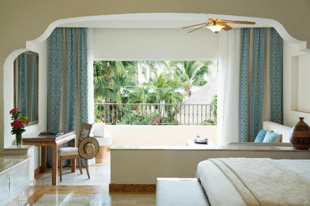 Bed in Excellence Riviera Cancun All Inclusive - Adults Only