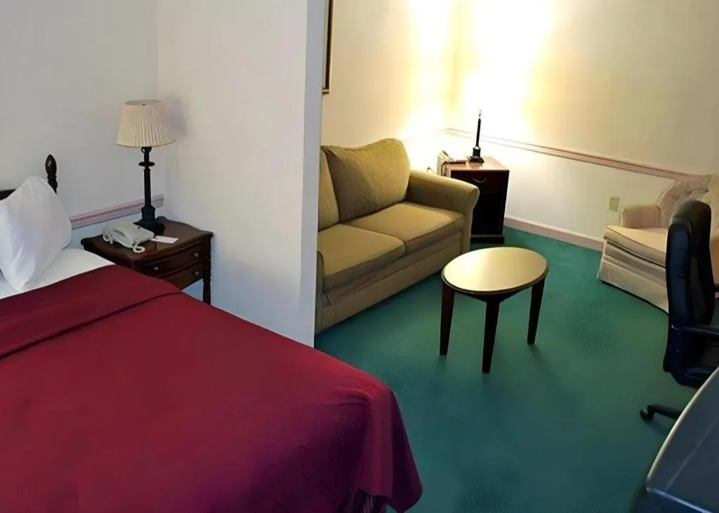 Bed in Rodeway Inn & Suites Myerstown - Lebanon