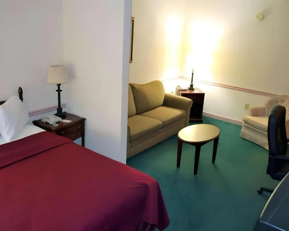 Bed in Rodeway Inn & Suites Myerstown - Lebanon