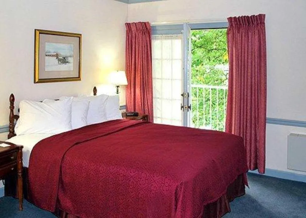 Bed in Rodeway Inn & Suites Myerstown - Lebanon