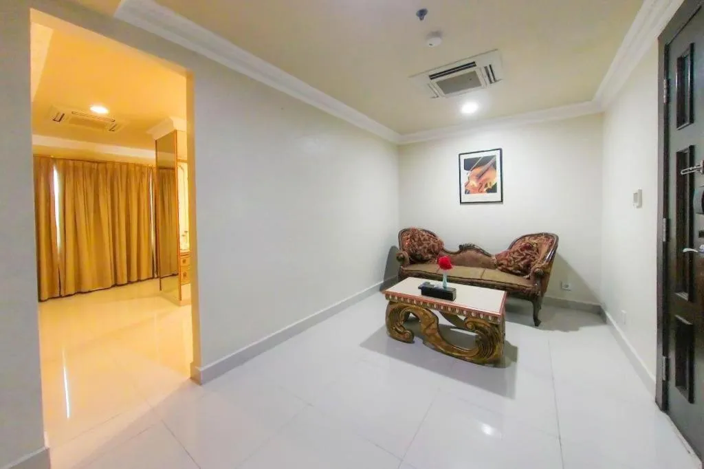 Amos Cozy Hotel Melawai