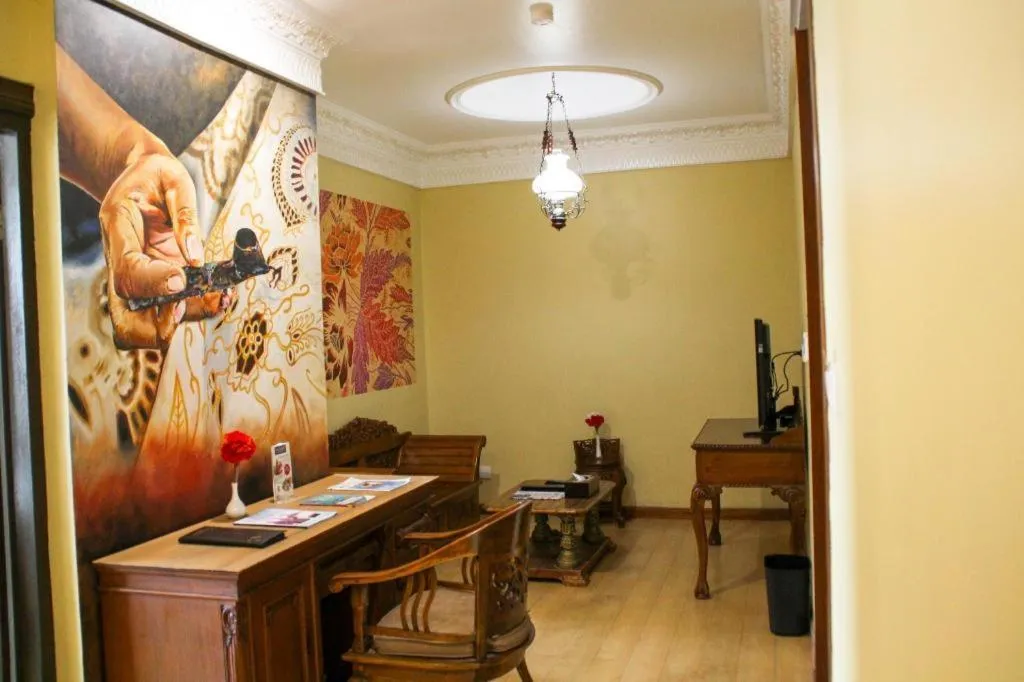 Amos Cozy Hotel Melawai