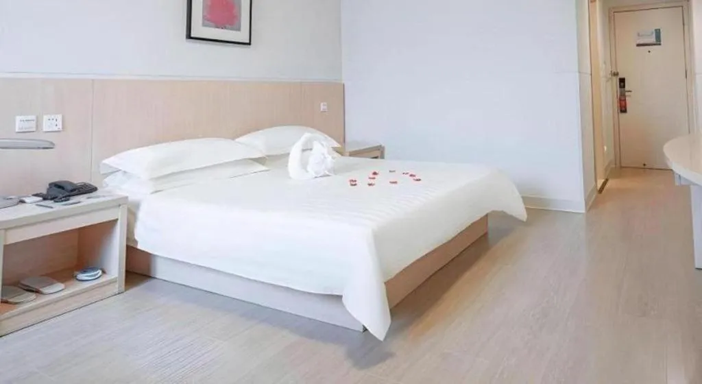 Bed in Jinjiang Inn E'ling Cultural and Creative Second Factory