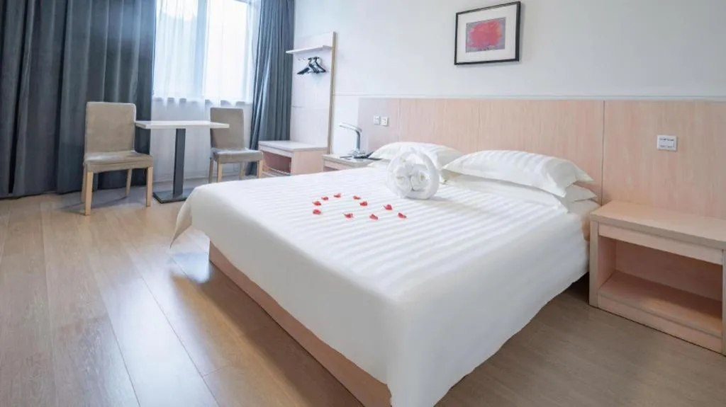 Bed in Jinjiang Inn E'ling Cultural and Creative Second Factory