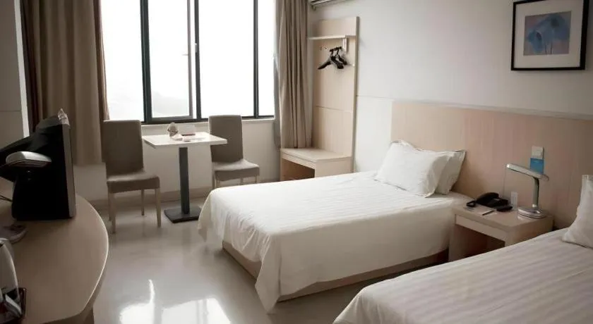 Bed in Jinjiang Inn E'ling Cultural and Creative Second Factory