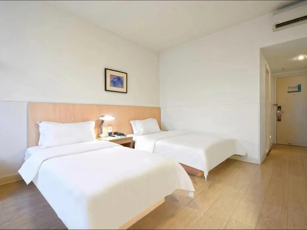 Bed in Jinjiang Inn E'ling Cultural and Creative Second Factory