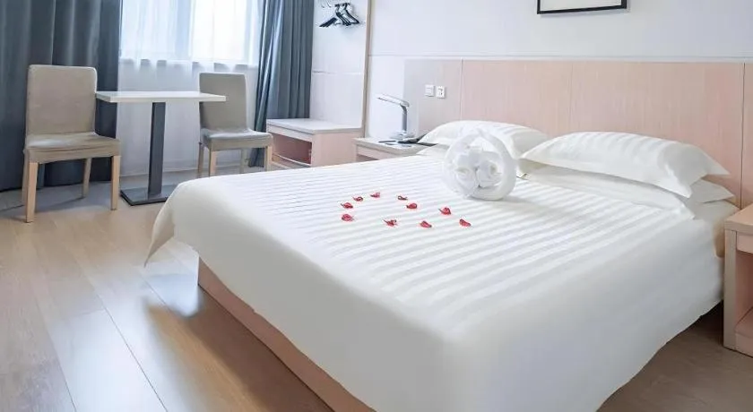 Bed in Jinjiang Inn E'ling Cultural and Creative Second Factory