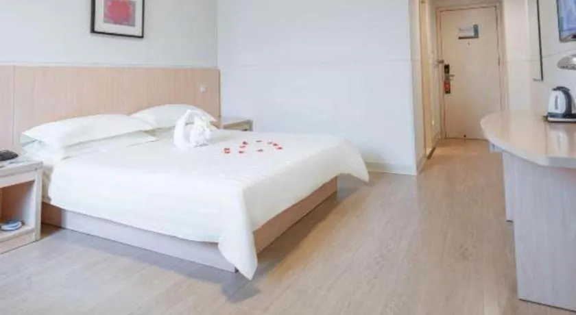Bed in Jinjiang Inn E'ling Cultural and Creative Second Factory