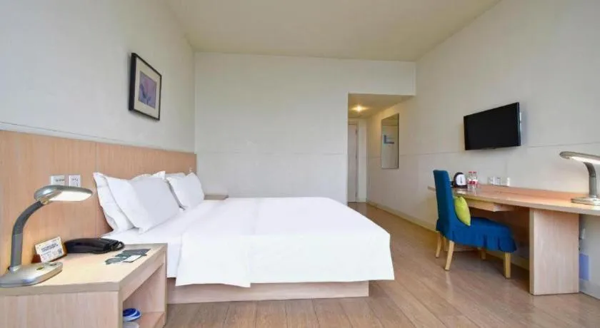 Bed in Jinjiang Inn E'ling Cultural and Creative Second Factory