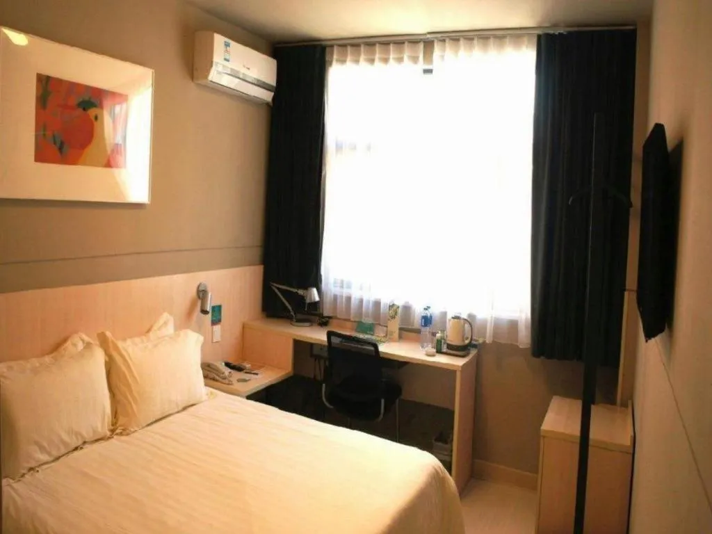 Bed in Jinjiang Inn E'ling Cultural and Creative Second Factory