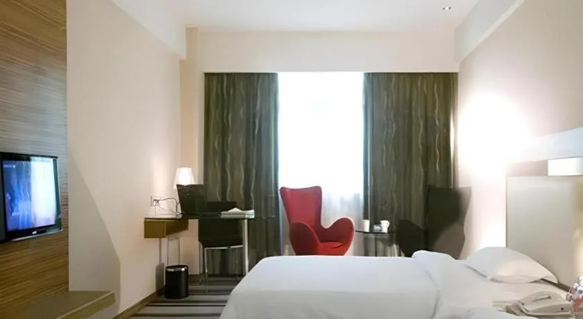 Bed in Orient Sunseed Hotel Airport Branch