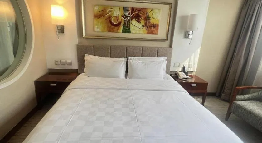 Bed in Jinan Blue Horizon Hotel Shizhong