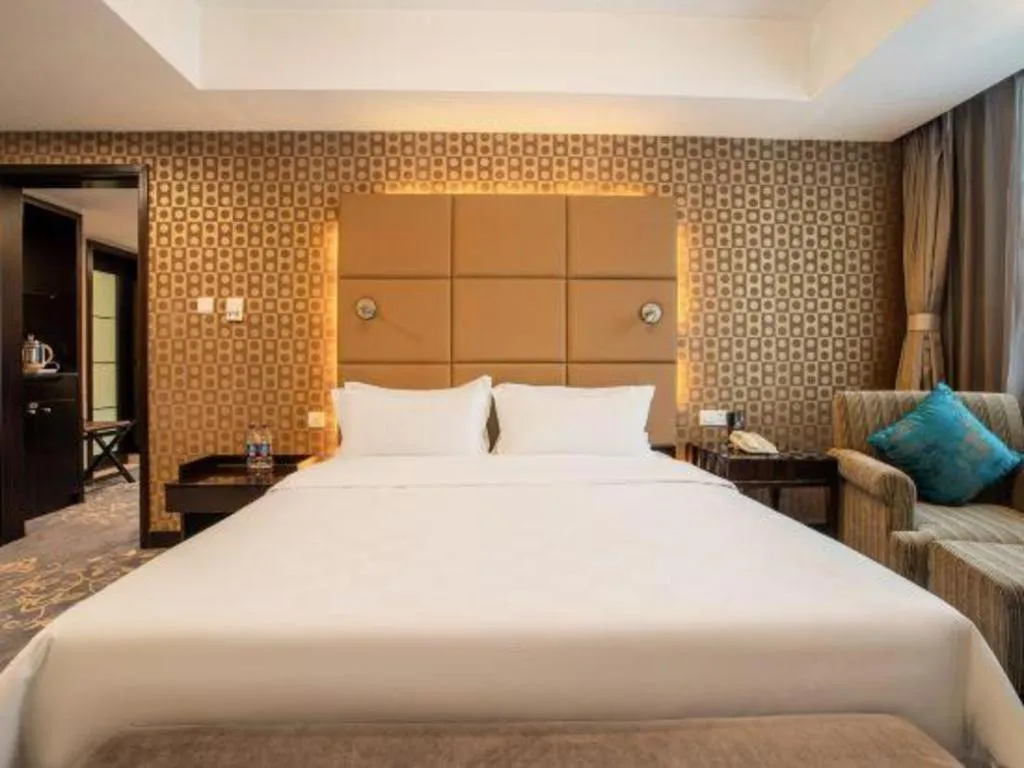 Bed in Zibo Blue Horizon International Hotel