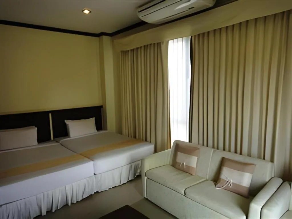 Bed in Kasem Garden Hotel Surin