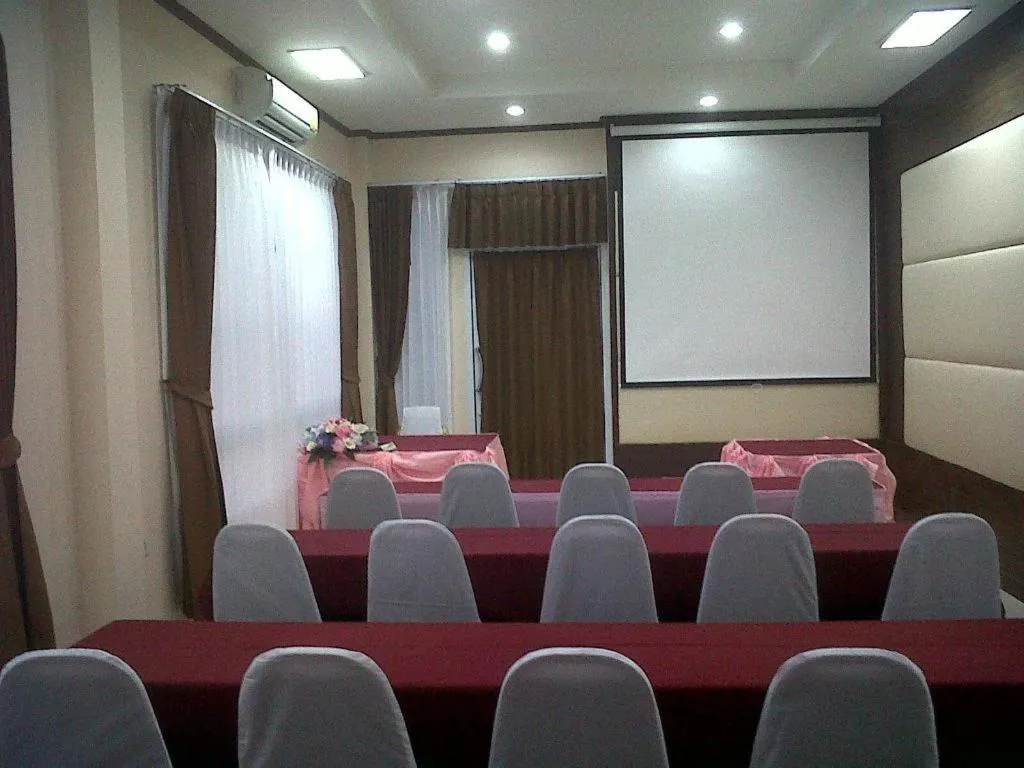 Kasem Garden Hotel Surin