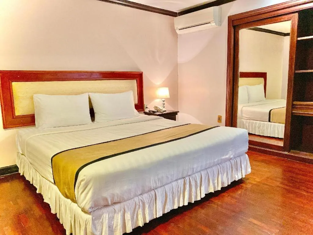 Bed in Cheuang Vanavong 2