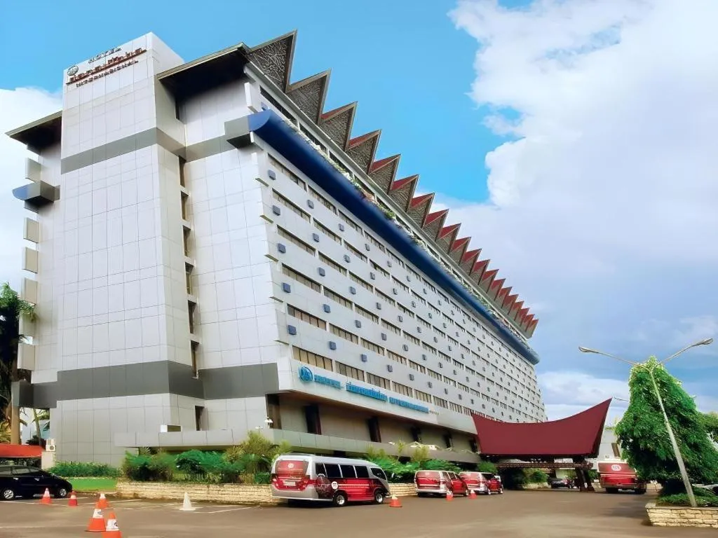 Danau Toba Hotel International