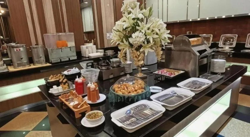 Sri U-Thong Grand Hotel