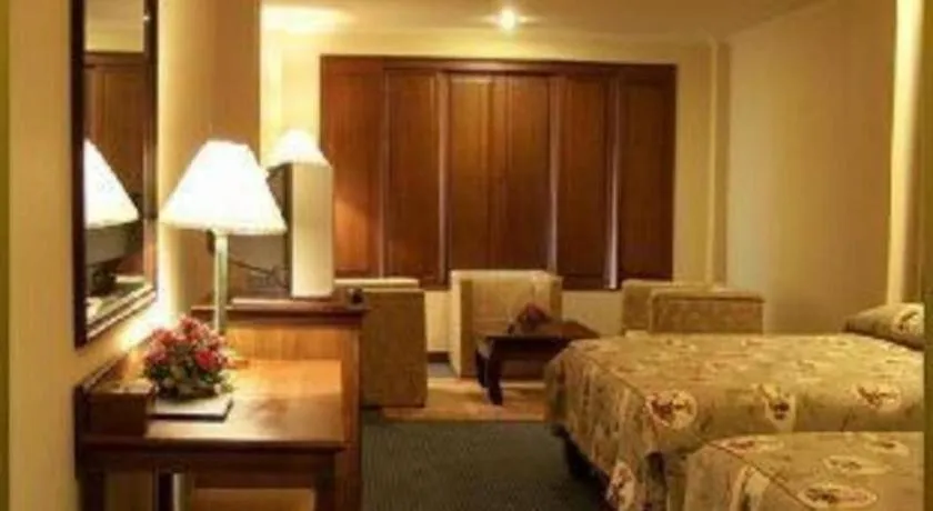 Bed in Sri U-Thong Grand Hotel