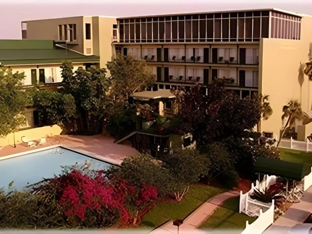 Magnuson Grand Conference Hotel