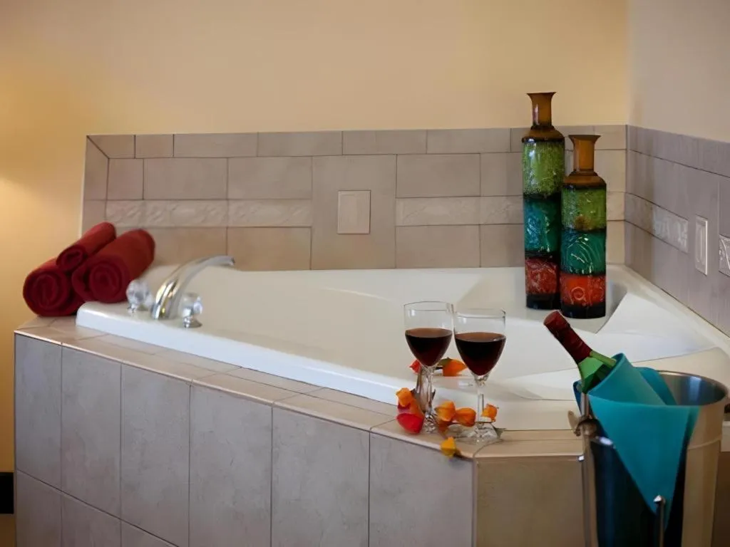 Magnuson Grand Conference Hotel