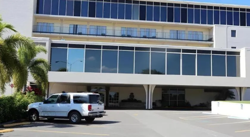 Magnuson Grand Conference Hotel