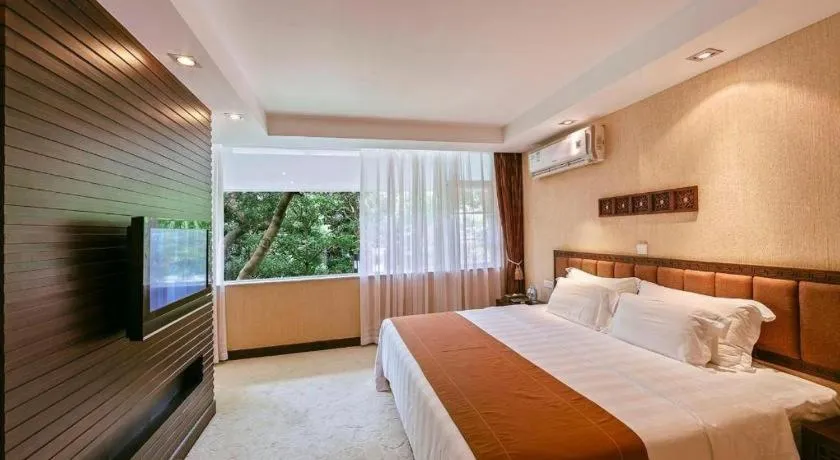 Bed in Nanhai Oil Hotel