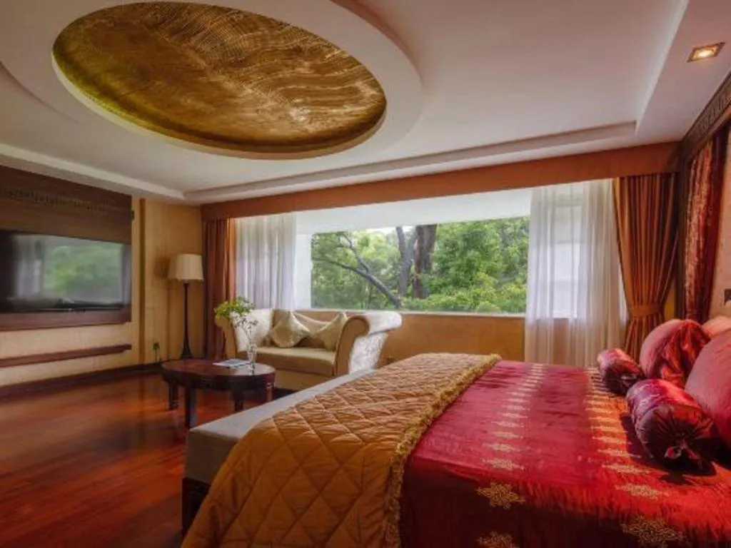 Bed in Nanhai Oil Hotel